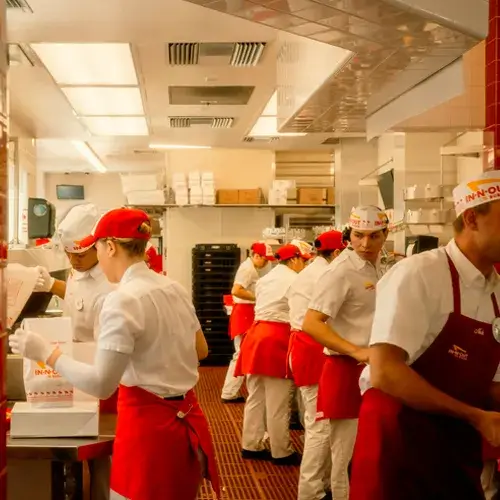 Lei trabalhista para restaurantes: como se adequar